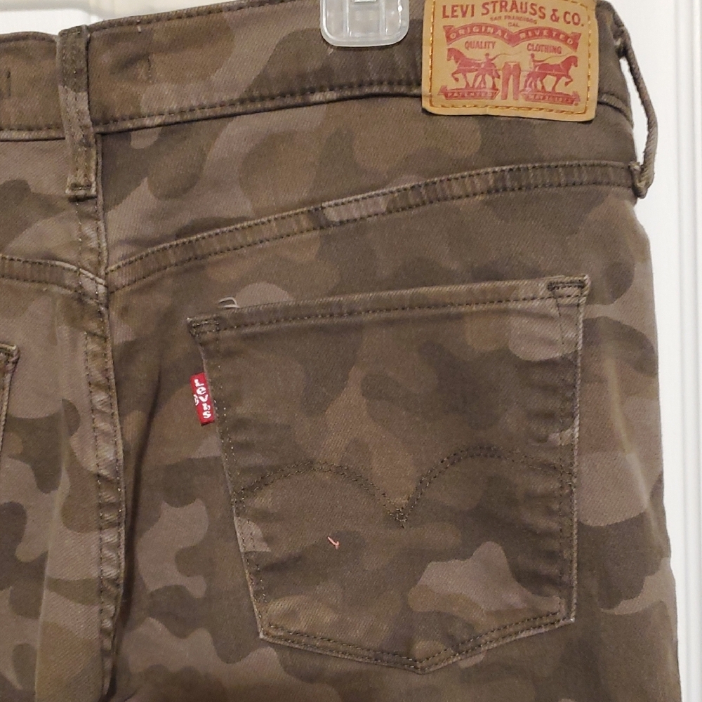 Levi's 311 Shaping Skinny Jeans in Brown Camouflage - Picture 4 of 5
